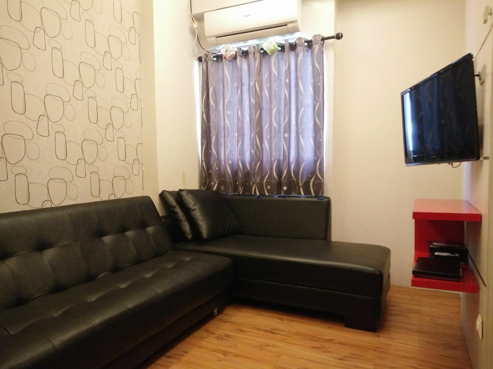 The Suites Metro Apartment - Putri Бандунг Экстерьер фото