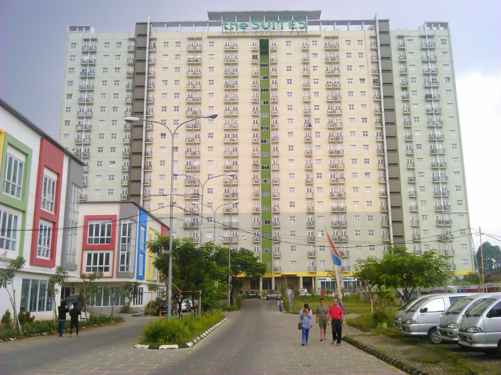 The Suites Metro Apartment - Putri Бандунг Экстерьер фото